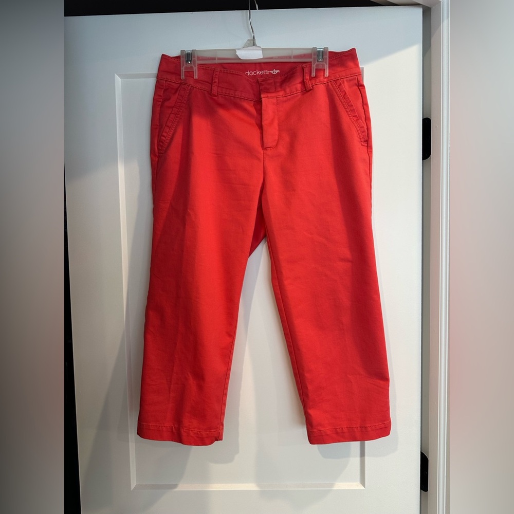 Dockers Red/Pink Capri Pants